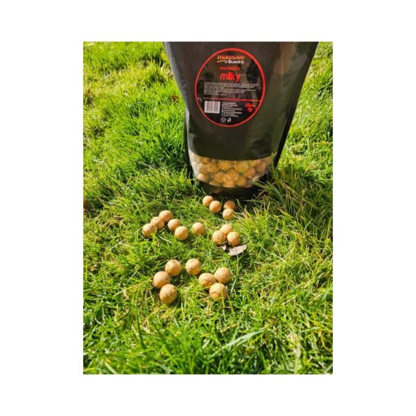 MASSIVE BAITS ECO BOILIES MILKY 18MM 1KG