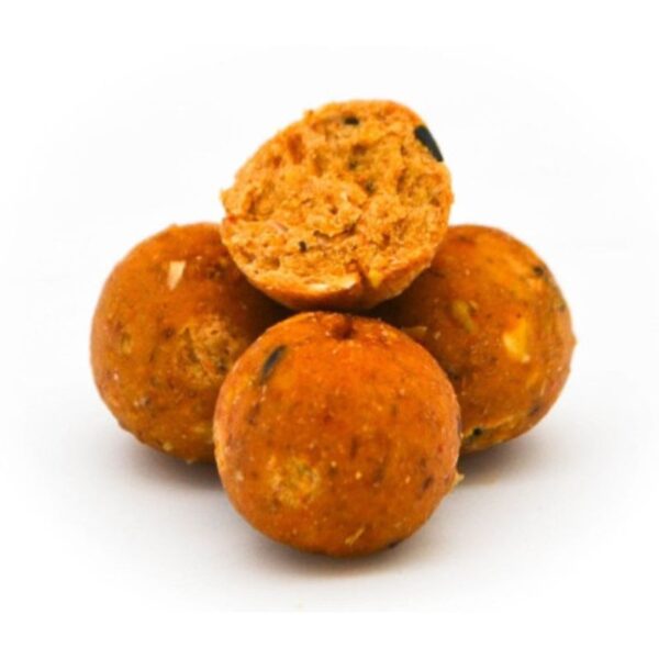 MASSIVE BAITS BOILIES MILKY CREAM 18MM
